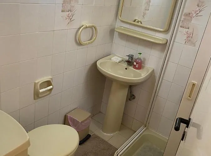 Проживання в сім'ї Comfort With Smart Tv & Netflix